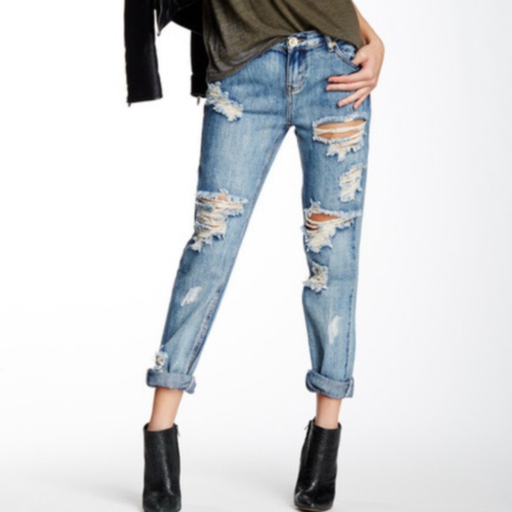 One Teaspoon distressed jeans. Medium rise